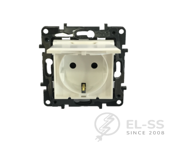 Socket with cover