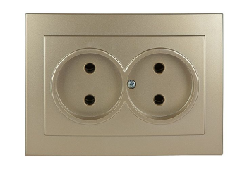 Double socket outlet without earth